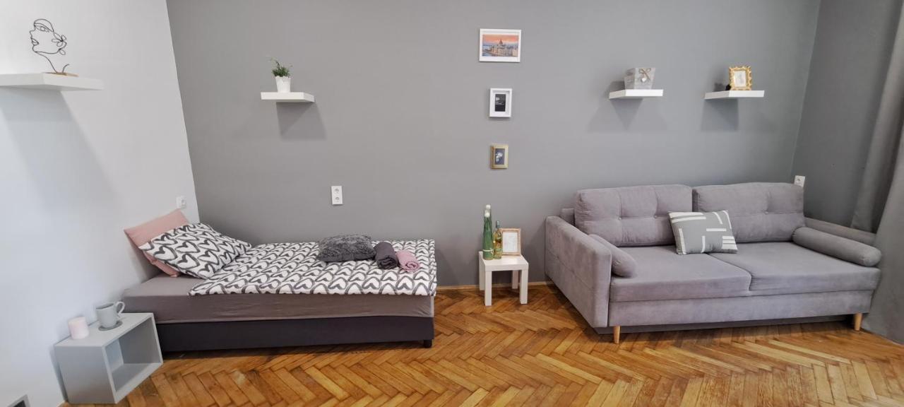 Sweet 16 Apartment In The Party District Budapest Eksteriør bilde