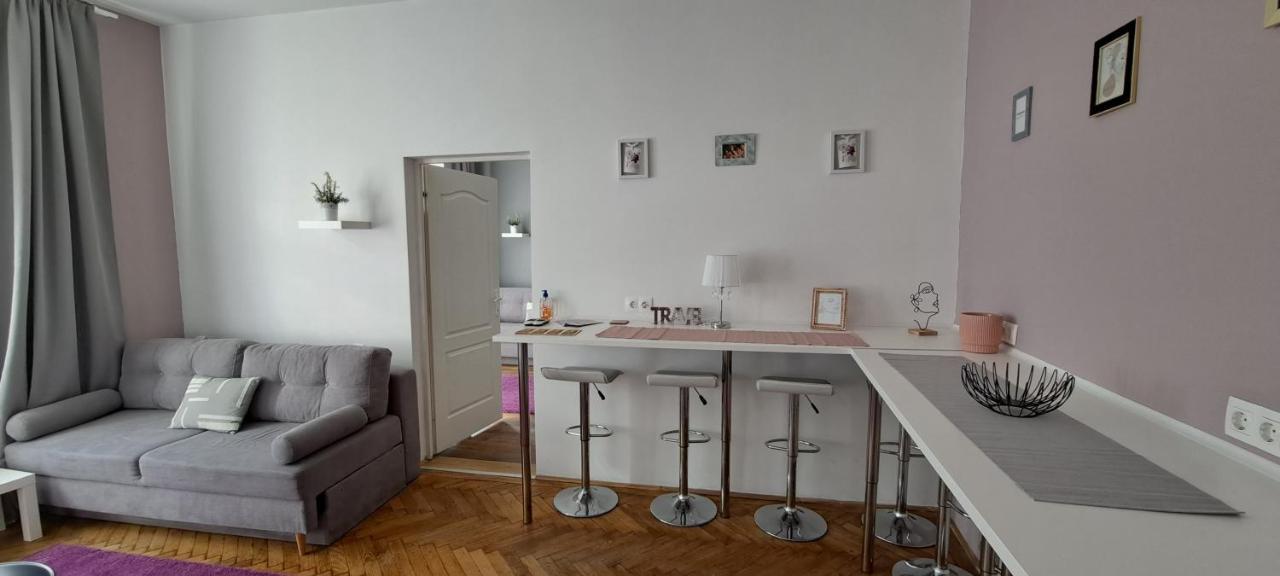 Sweet 16 Apartment In The Party District Budapest Eksteriør bilde